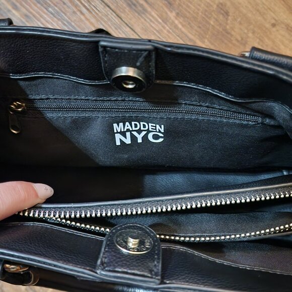 Steve Madden Madden NYC Black Hand Bag Crossbody - Picture 3 of 10
